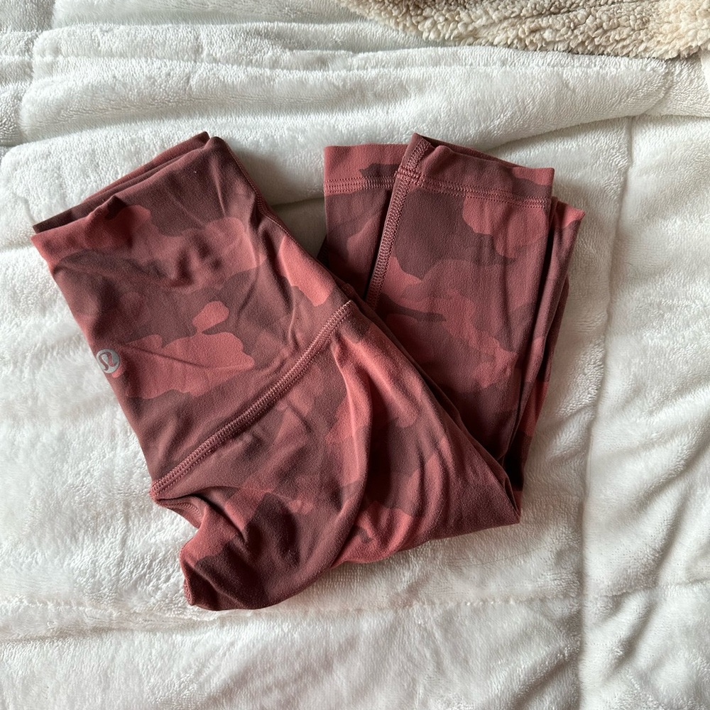 Lululemon Pink Camo Size 0
